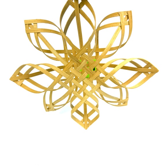 Woven Wood Star Snowflake Wall Decor – Rustic Handmade Style - Picture 9 of 12